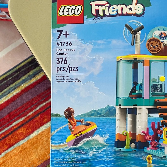 New in box LEGO Friends Ocean Adventure Building Set - - Picture 2 of 7